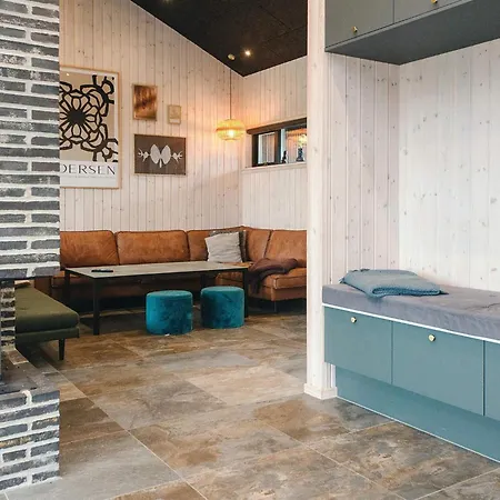 度假居 12 Person In